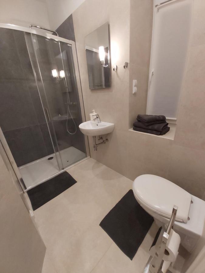 Angelika Apartments Vienna Esterno foto